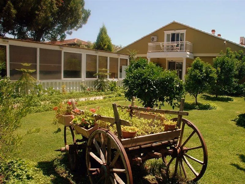 Berg Hotel Dalyan 3*,